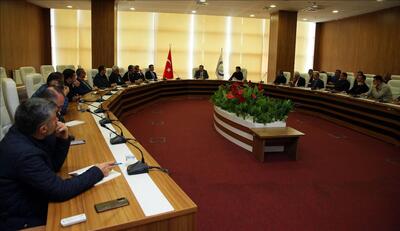 Genel Sekreterimiz Dr. Öğr. Üyesi Altıntaş, üniversitemiz şube müdürleri ve fakülte sekreterleriyle bir araya geldi