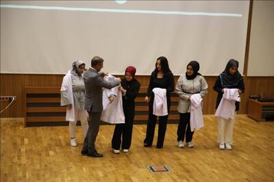 hemsirelik-ve-ebelik-bolum-ogrencilerimiz-onluklerini-giydi