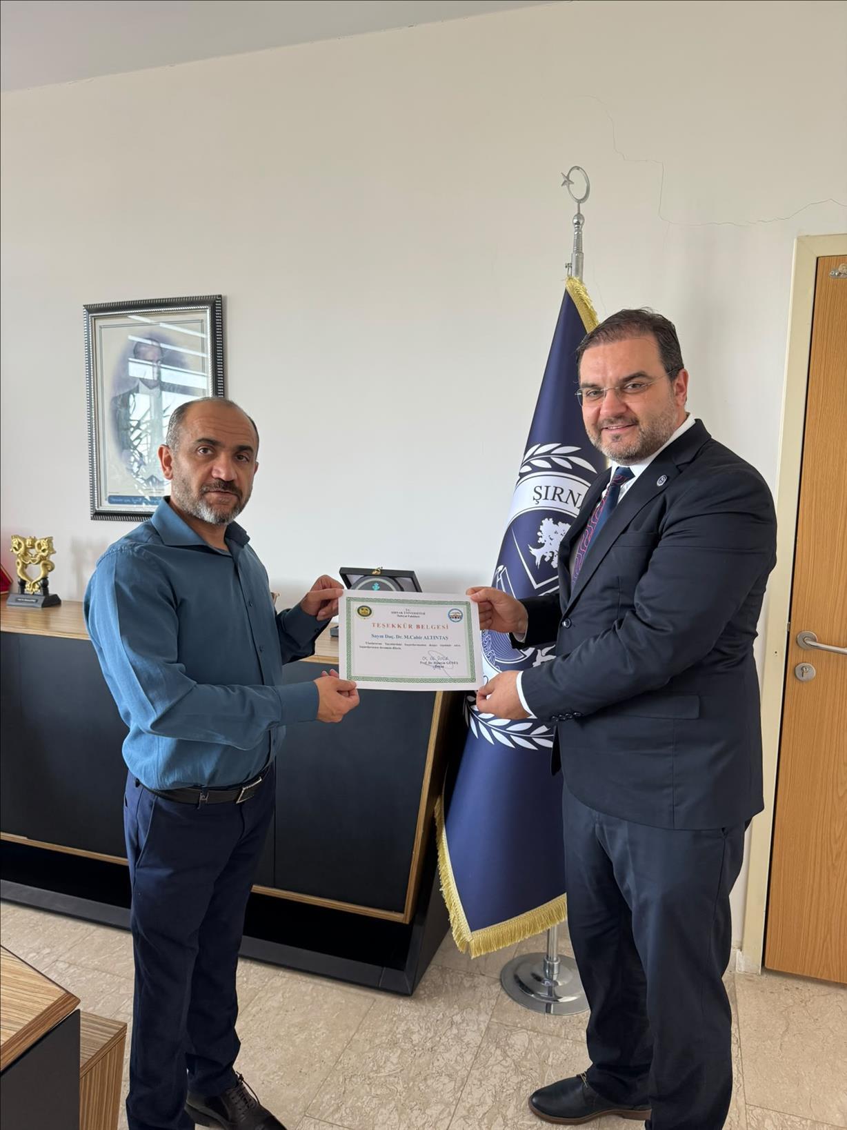 ilahiyat-fakultesi-dekanligindan-genel-sekreterimiz-doc-dr-mustafa-cabir-altintasa-uluslararasi-b