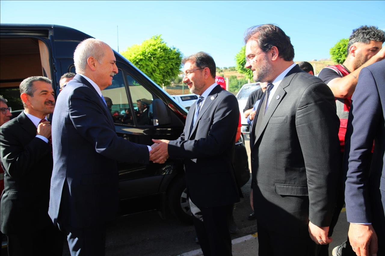 tbmm-baskani-kurtulmus-un-katildigi-sivil-toplum-bulusmasi-programina-universitemiz-ev-sahipligi-y
