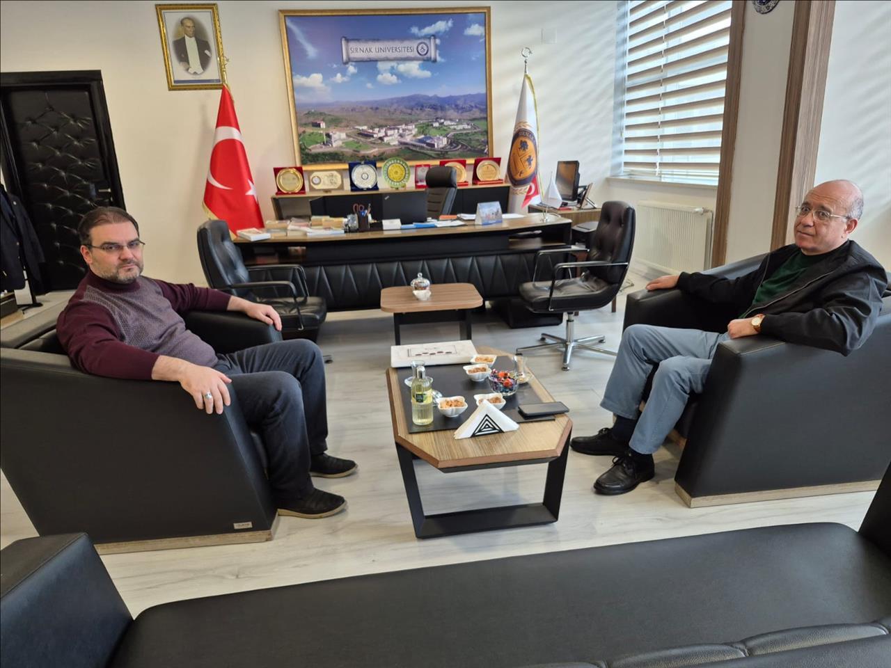 universitemiz-genel-sekreteri-doc-dr-mustafa-cabir-altintas-a-docentlik-tebrik-ziyaretleri