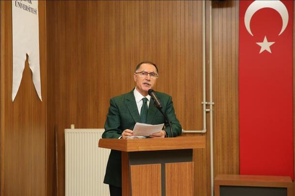 universitemizde-turkiye-yuzyili-ve-universiteler-adli-konferans-duzenlendi