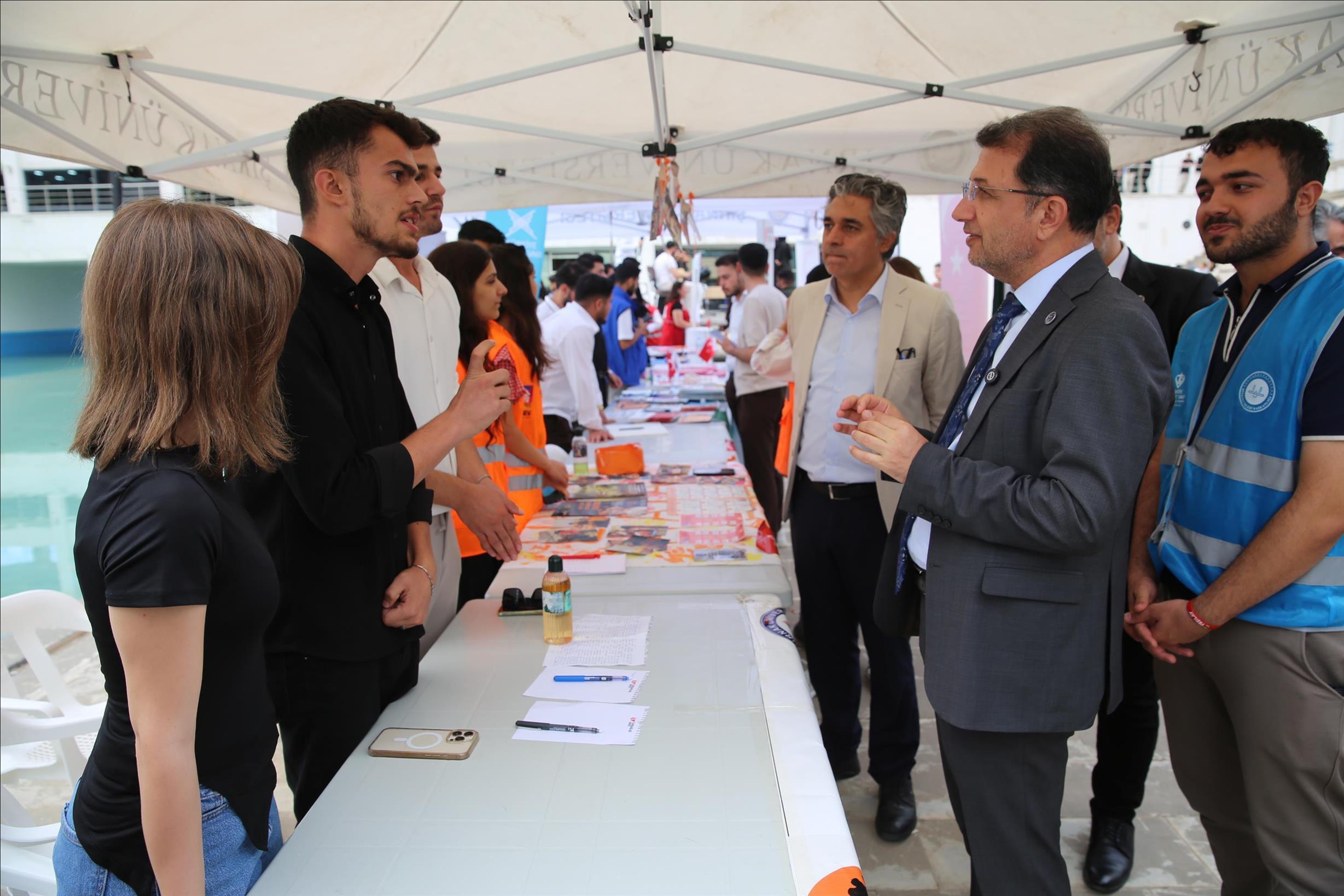 universitemizdeki-kulupler-icin-tanitim-programi-duzenlendi